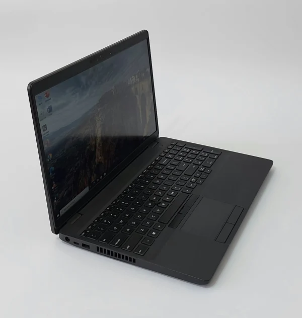 لپ تاپ استوک Dell Precision 3541 i7