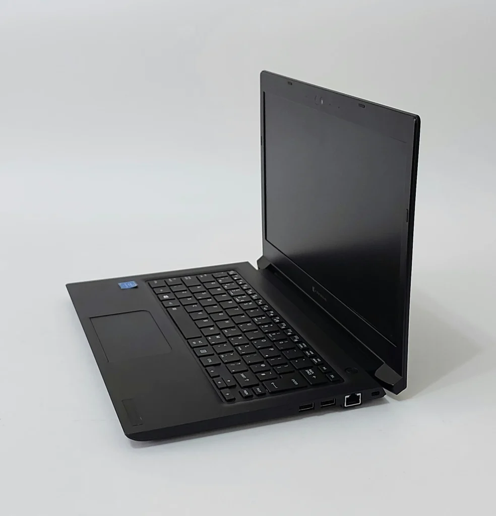 Toshiba Dynabook Portege A30-E