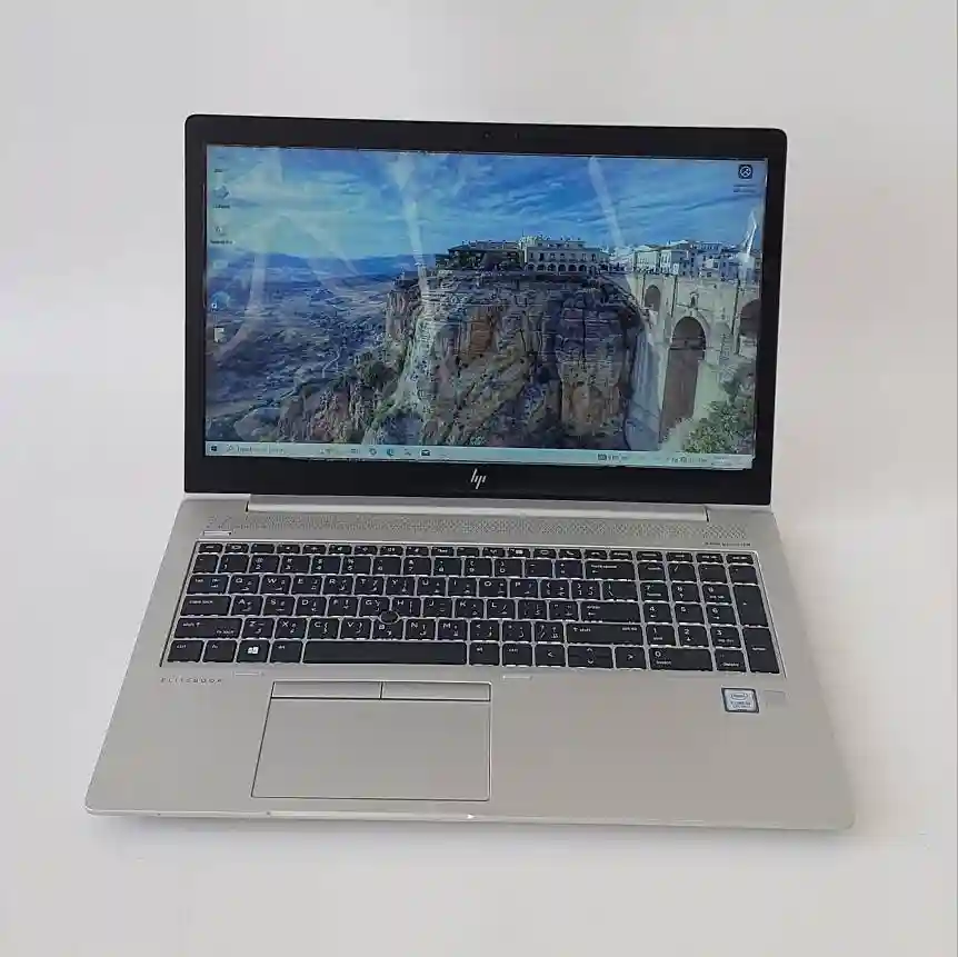 HP Elitebook 735 G6 i5